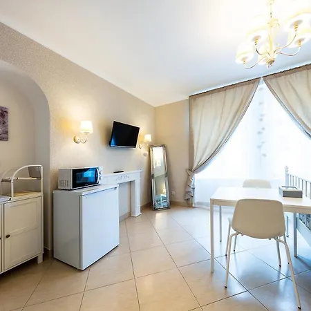 All Seasons Apartament *